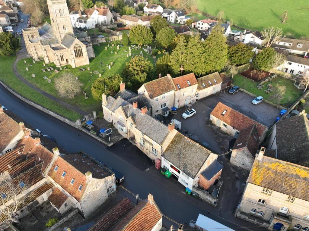 The George Inn Wedmore Bagian luar foto
